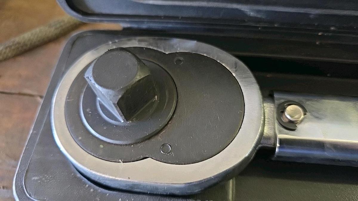 Used Pittsburgh Torque Wrenches