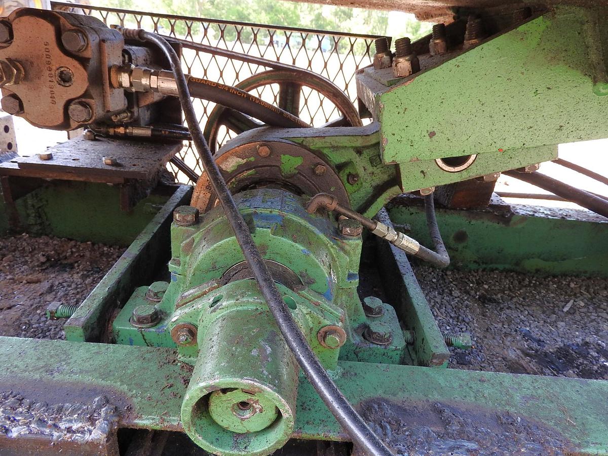 Used Vibrating Conveyor