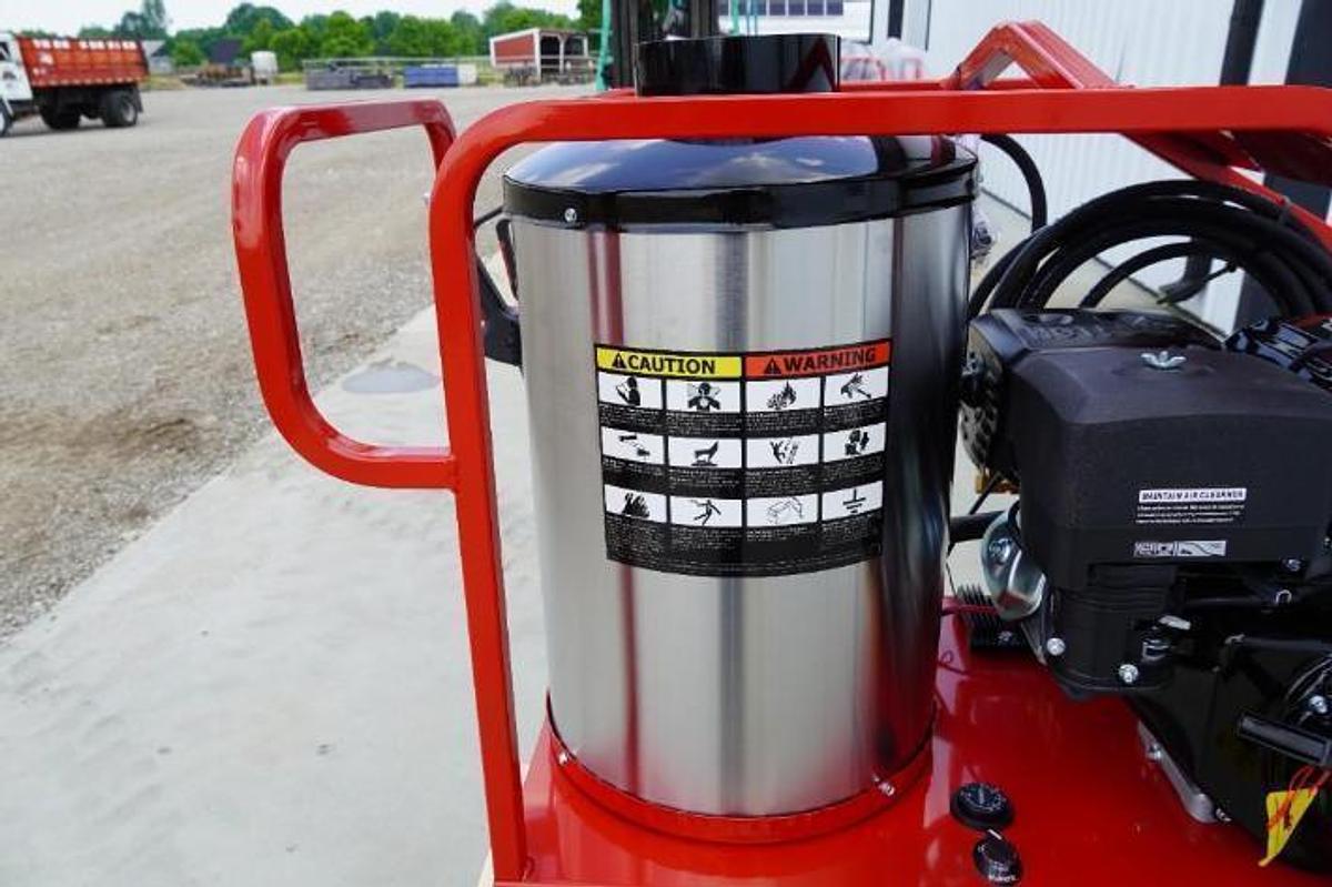 Used Magnum Gold 4000 Series Hot Water Pressure Washer
