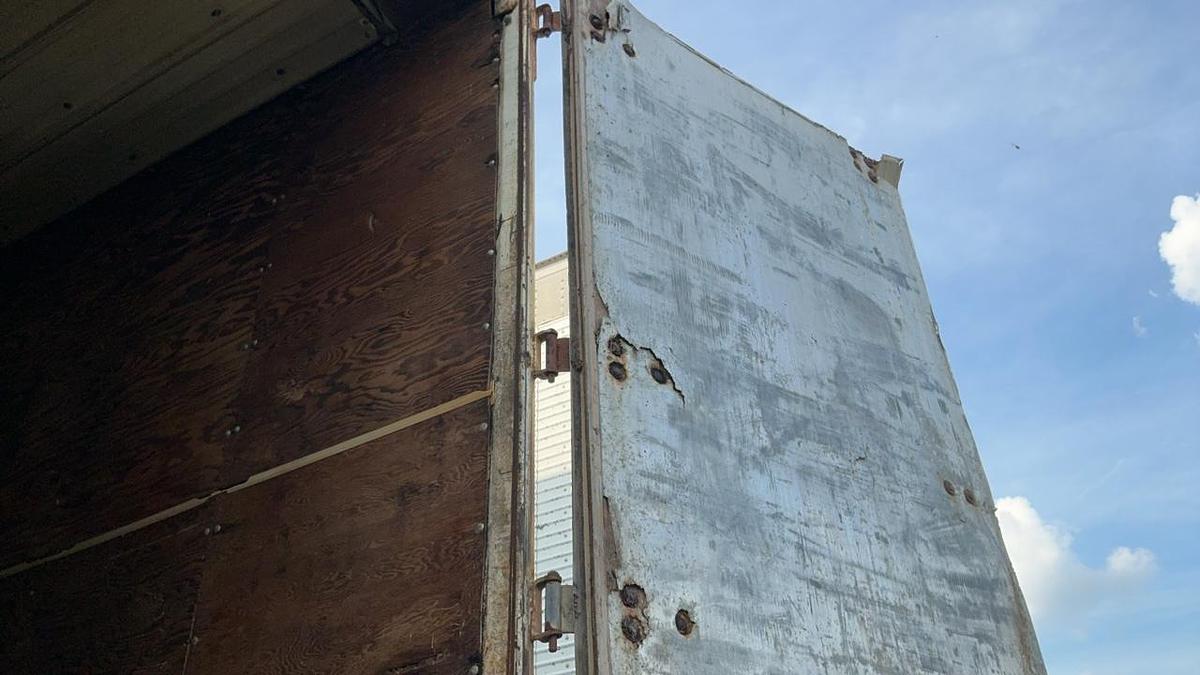 Used 1998 Strick Van Trailer