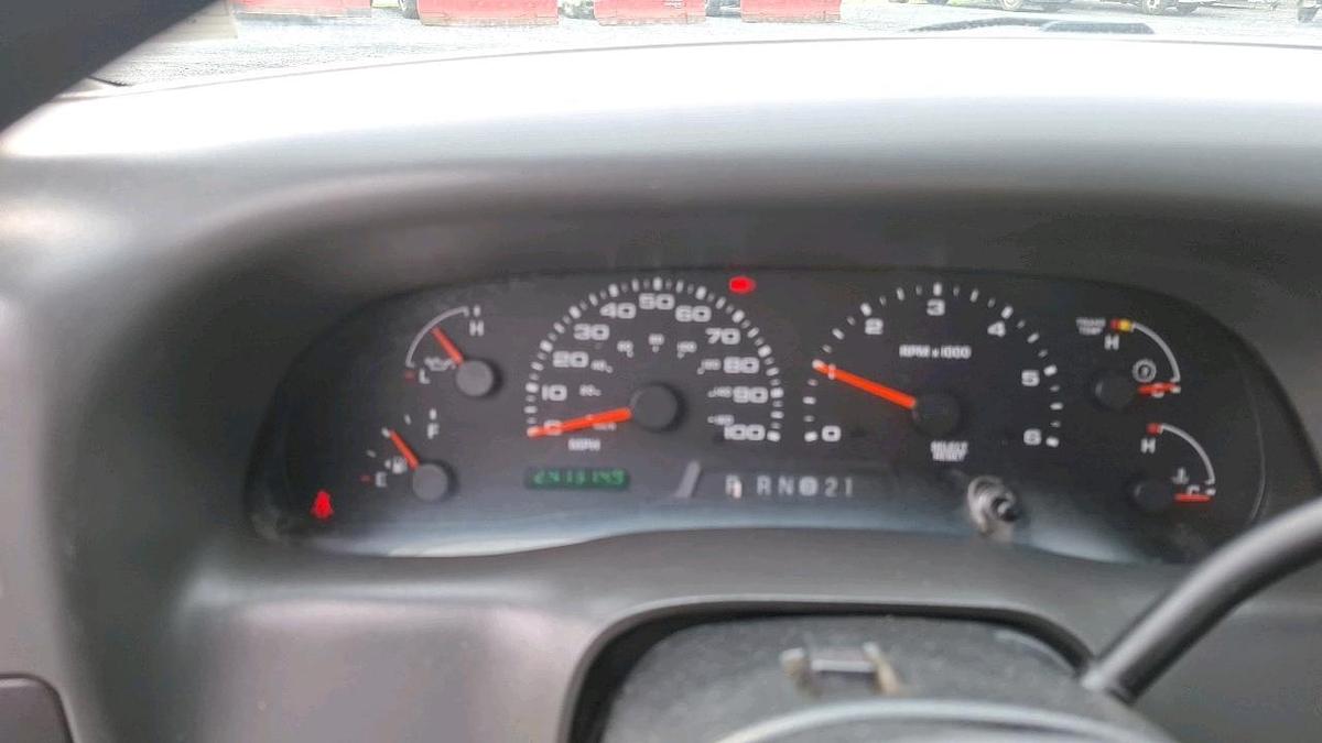 Used 2003 Ford F250 Flatbed Truck