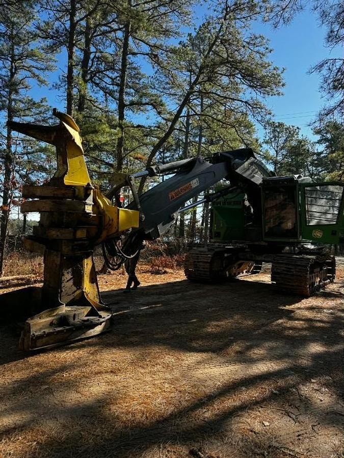 Used 2019 John Deere 853M Track Feller Buncher