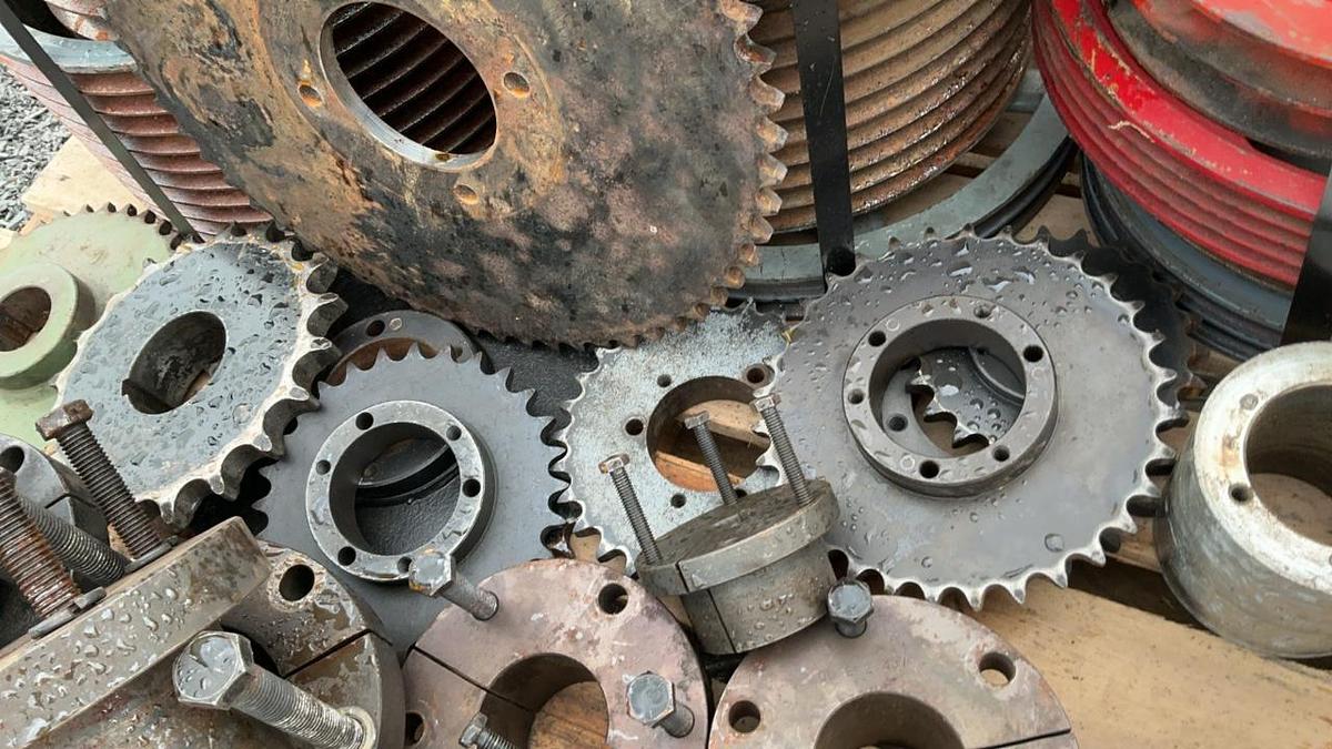 Used Misc. Pulleys, Bushings, and Sprockets