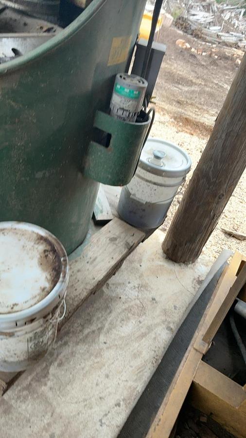 Used Newman G-200 Chipper Knife Grinder