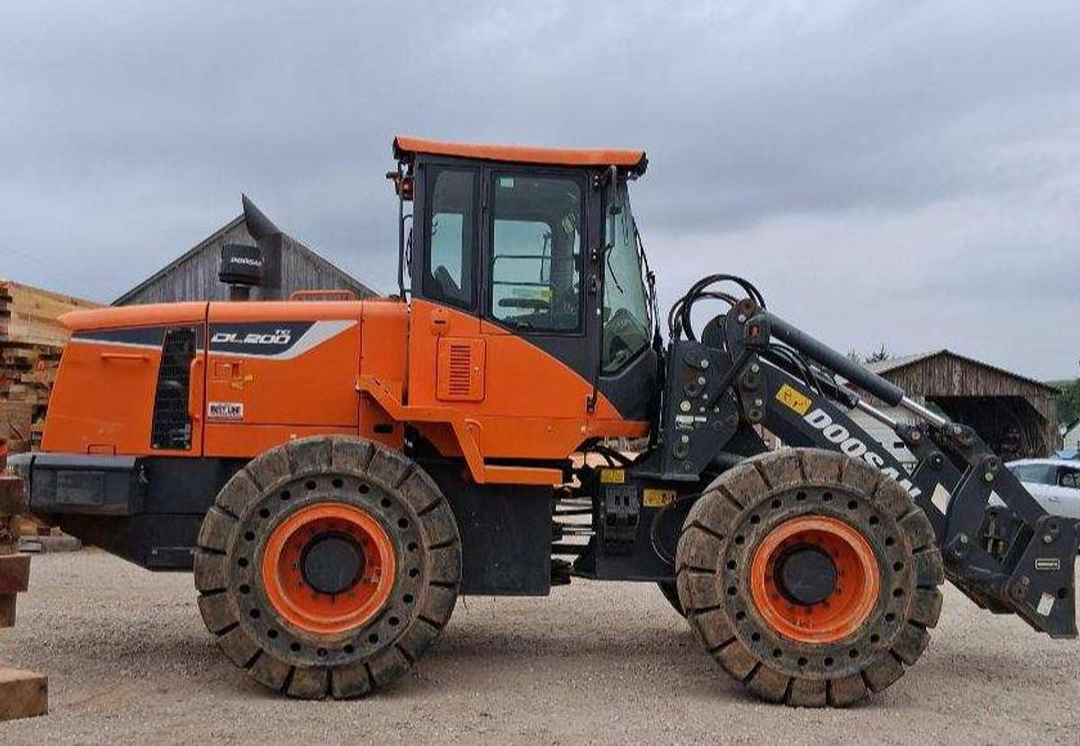 Used Doosan DL 200 Wheelloader