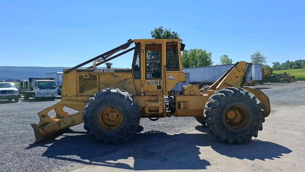 Used 1993 John Deere 640E Cable Skidder