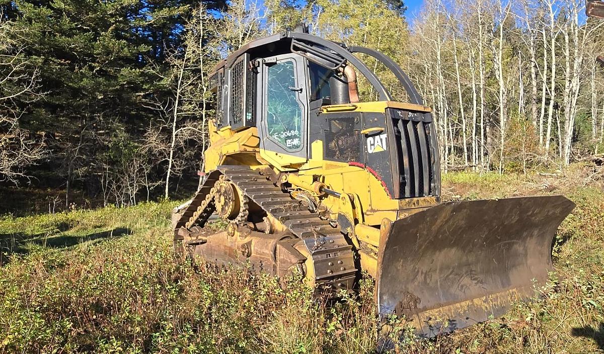Used 517 CAT Grapple Track Skidder