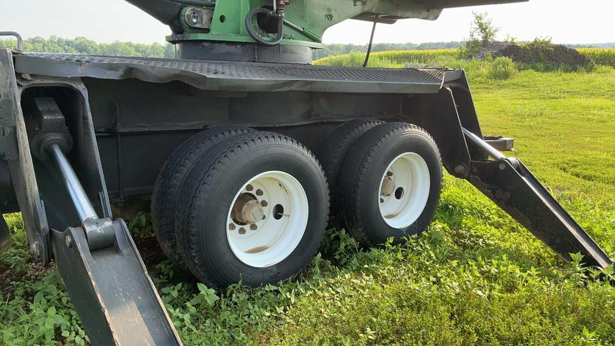 Used 2013 John Deere 437D Knuckleboom