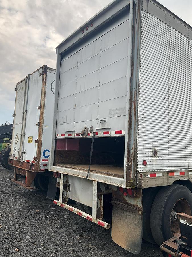Used 1985 Fruehauf 48’ Van Trailer