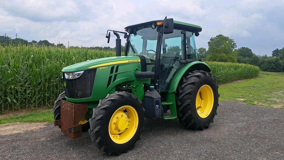 Used 2019 John Deere 5090E Tractor
