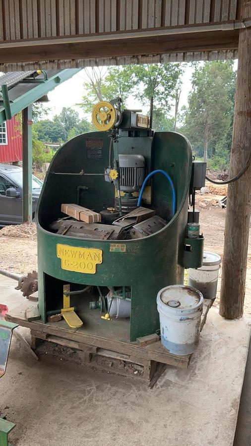 Used Newman G-200 Chipper Knife Grinder