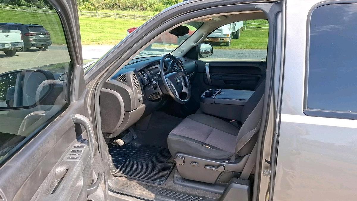 Used 2013 Chevy 1500 Pickup Truck