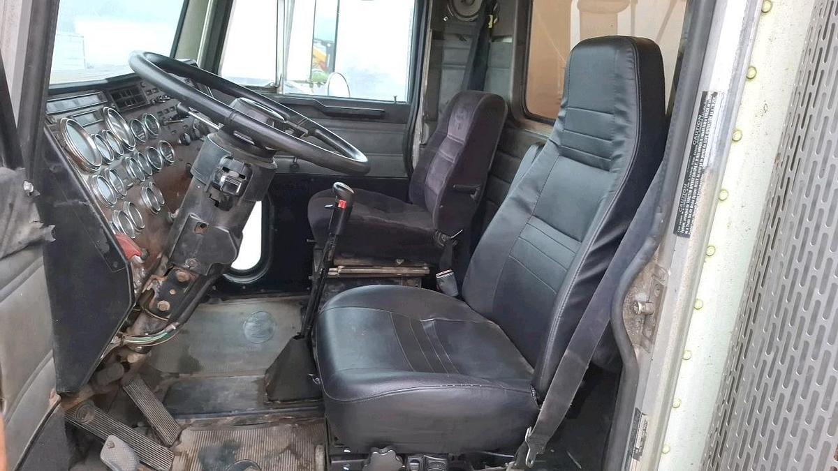 Used 1991 Peterbilt 379 Semi