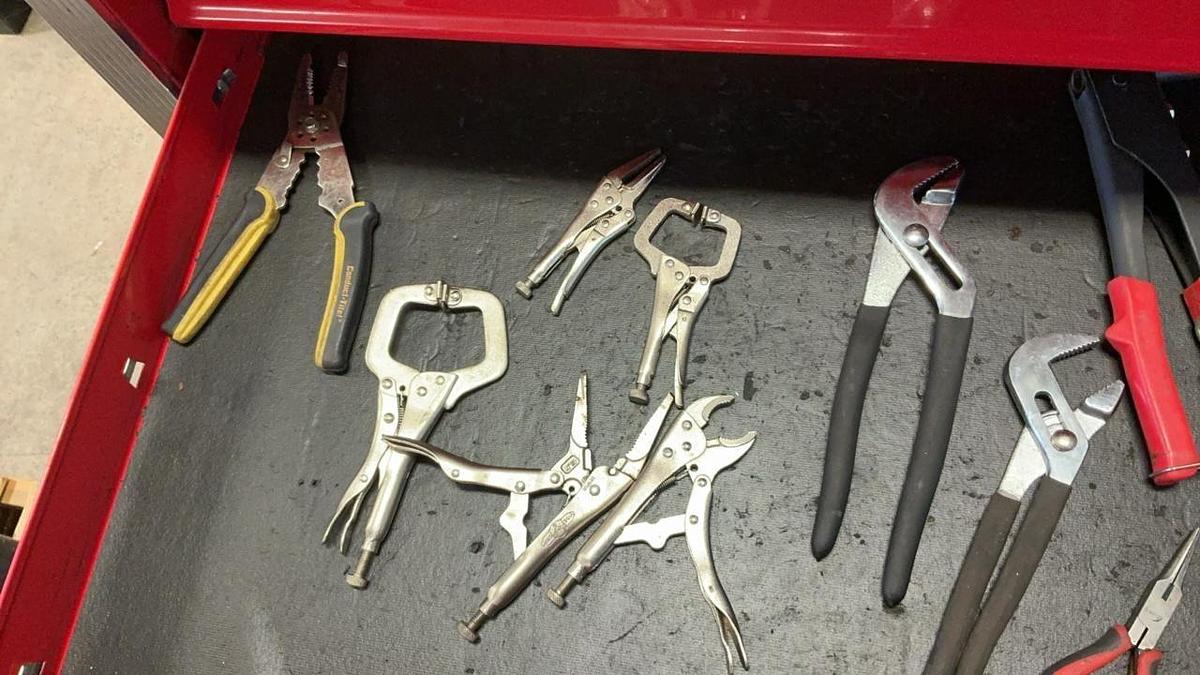 Used U.S. General Tool Box and Contents