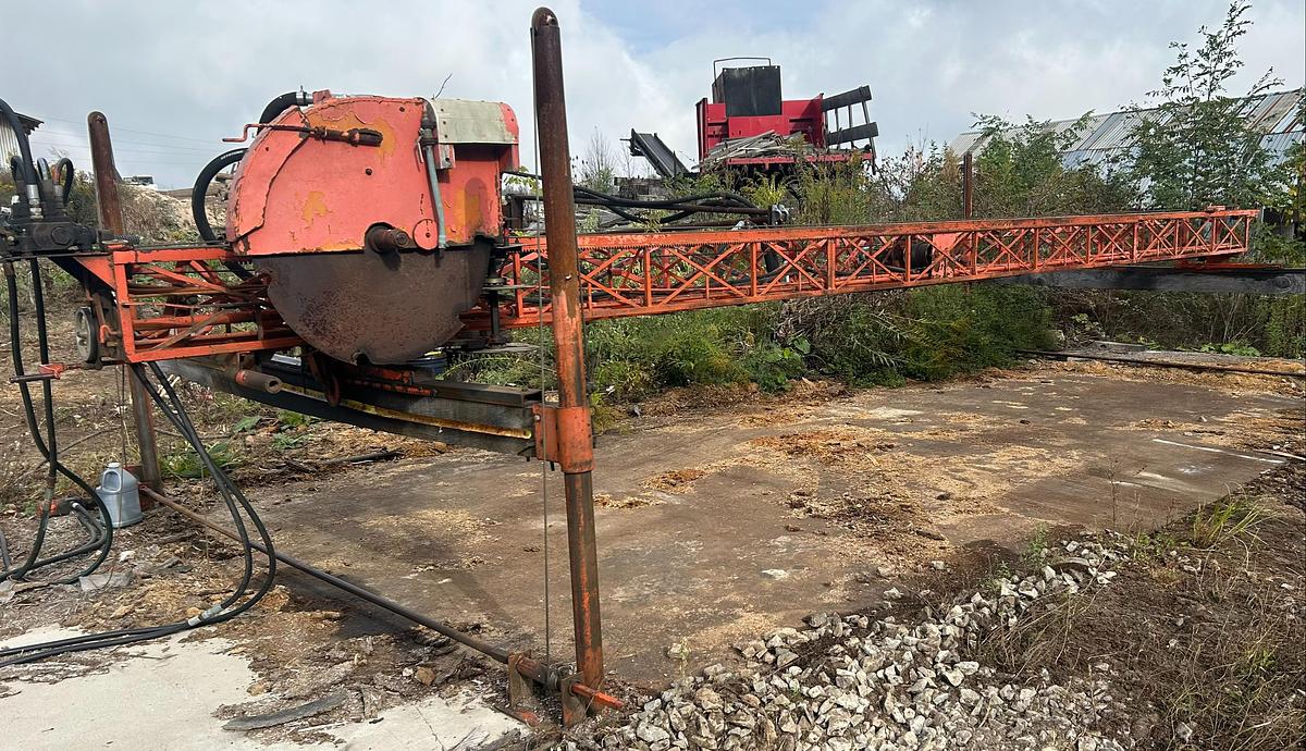 Used Model 128 Mobile Dimension Sawmill