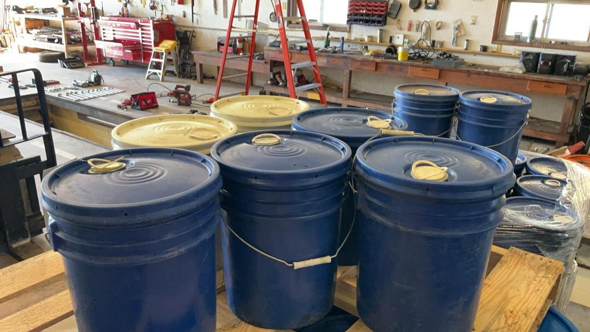 Used Duron HP 15W-40 Motor Oil