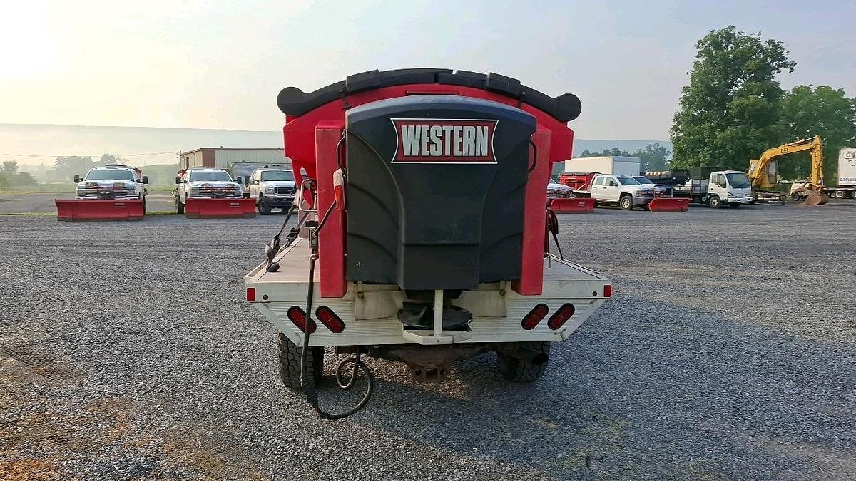 Used 2015 Chevrolet 2500 Flatbed Truck