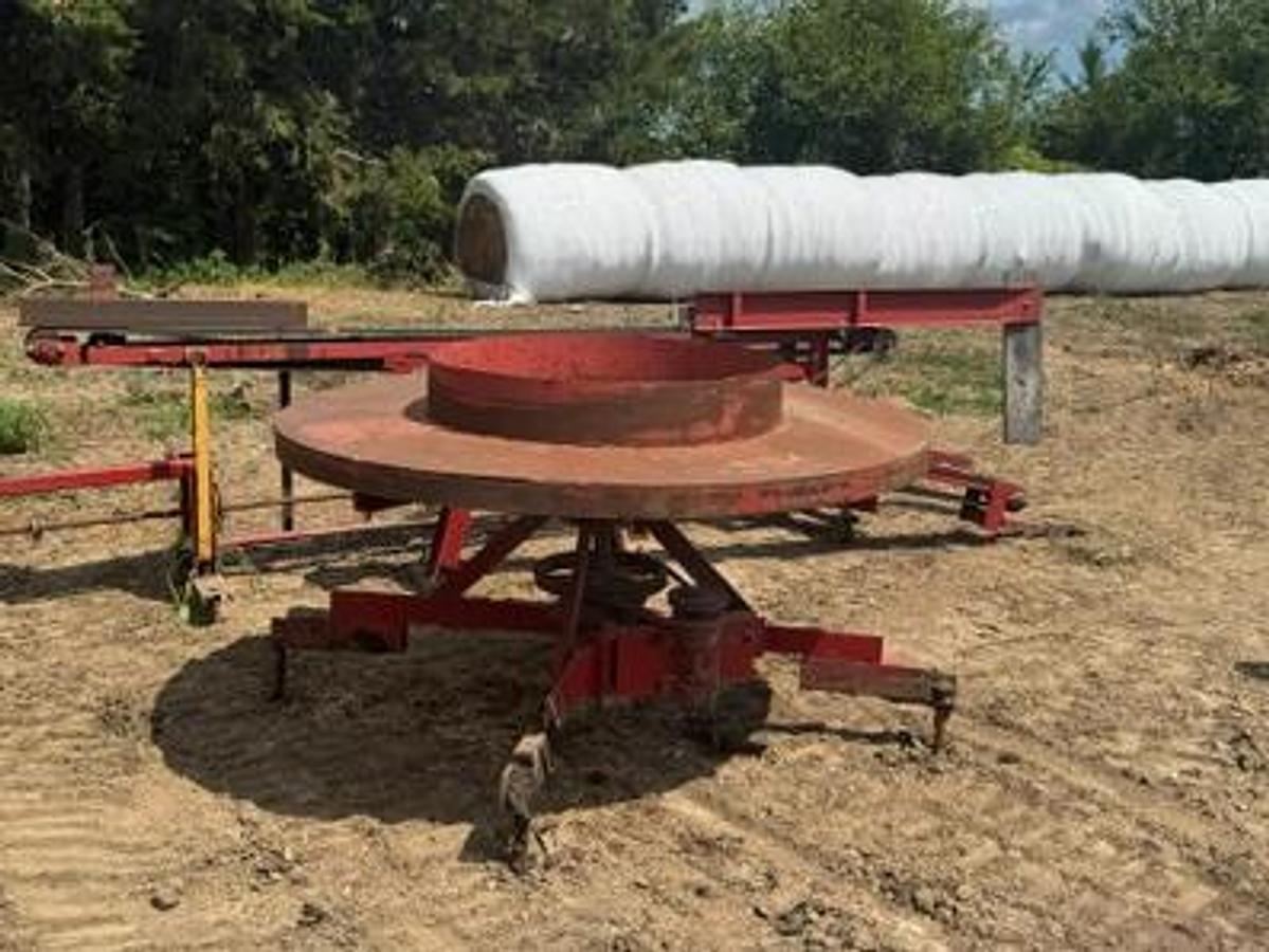 Used Round Turn Table & Belt