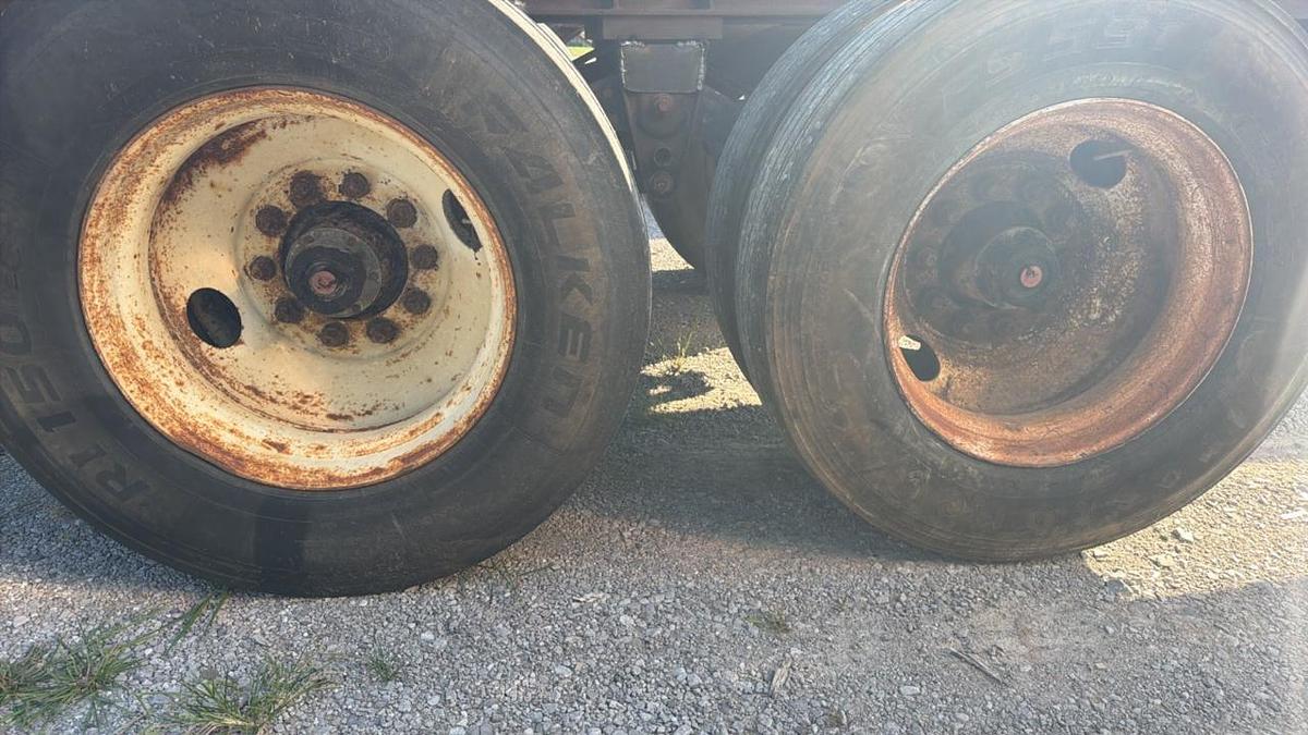 Used 1998 Sun Manufacturing Log Trailer