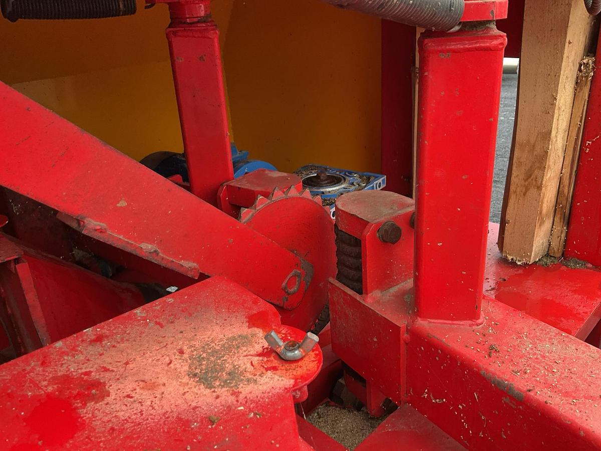 Used Woodlandia 200 Logripper