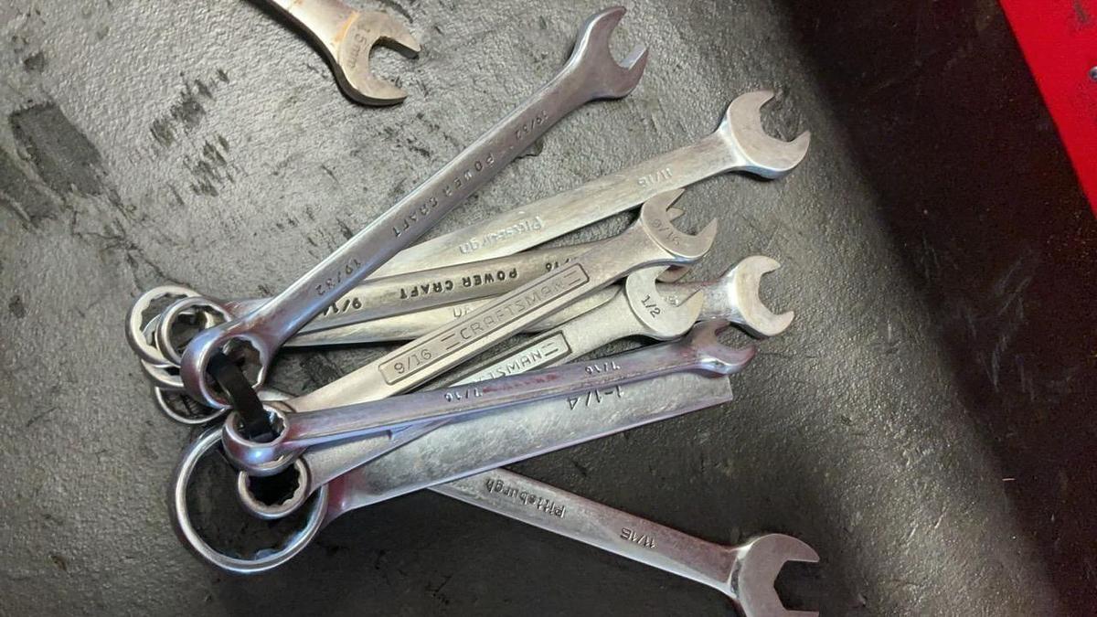 Used U.S. General Tool Box and Contents