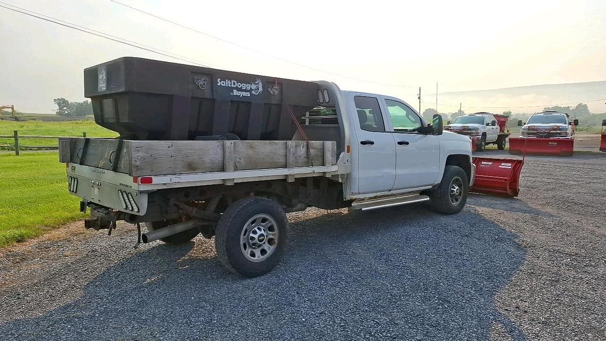 Used 2015 Chevrolet 2500 Flatbed Truck