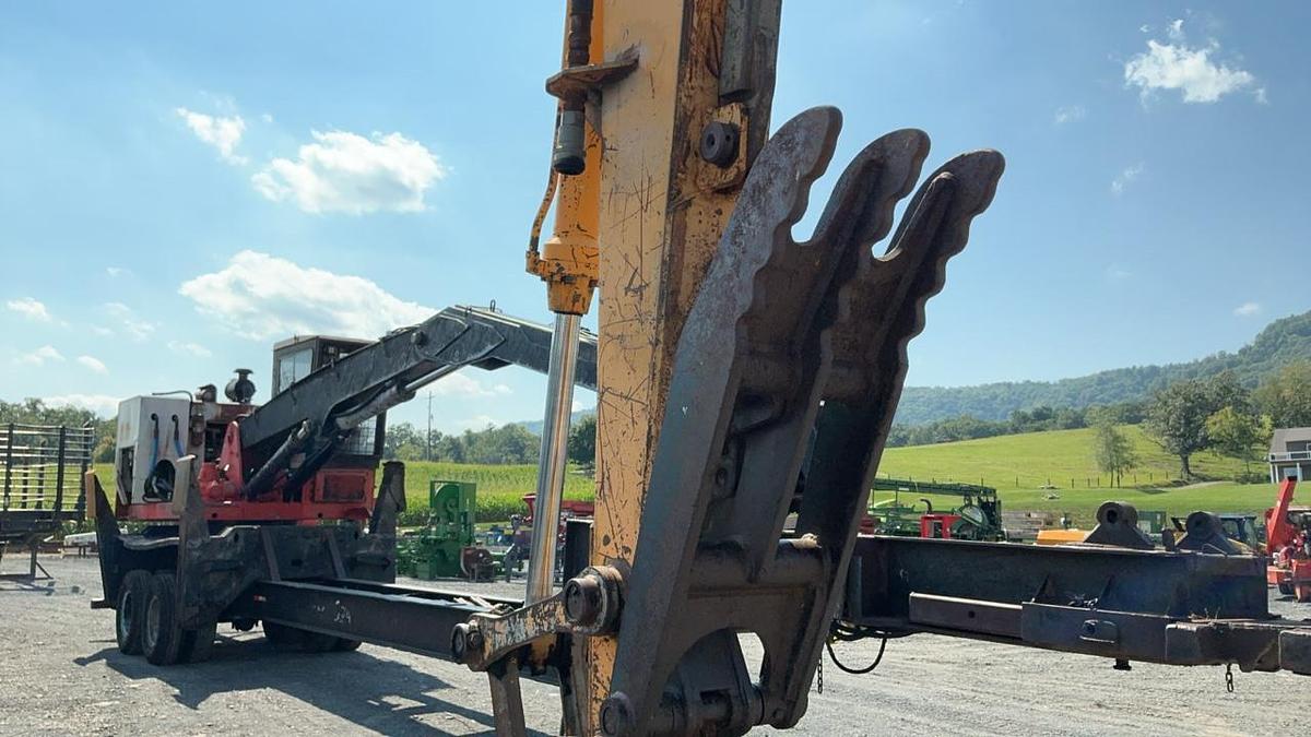 Used 1988 John Deere 490D Excavator