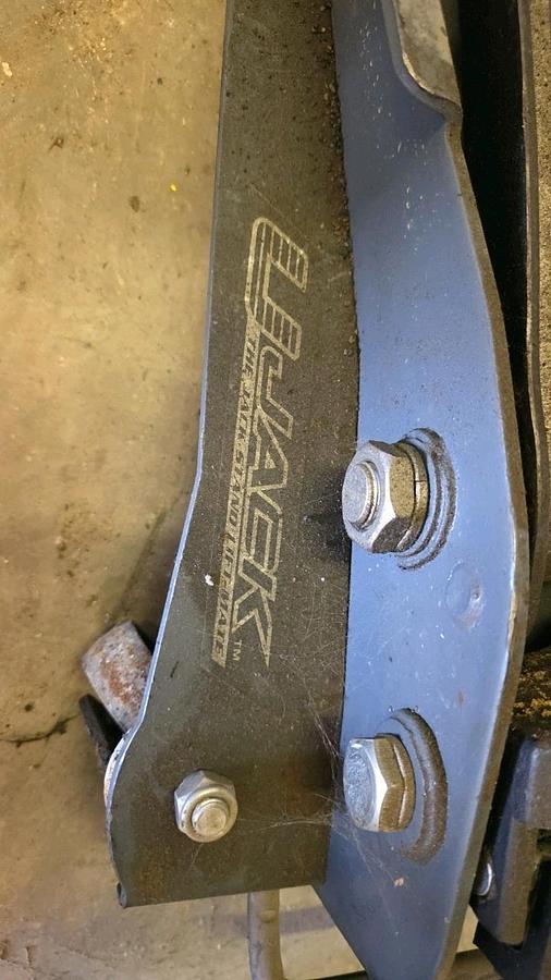 Used Automotive and Hydraulic Jack