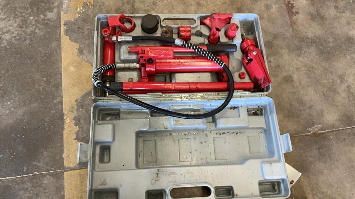 Used Hydraulic Ram Set