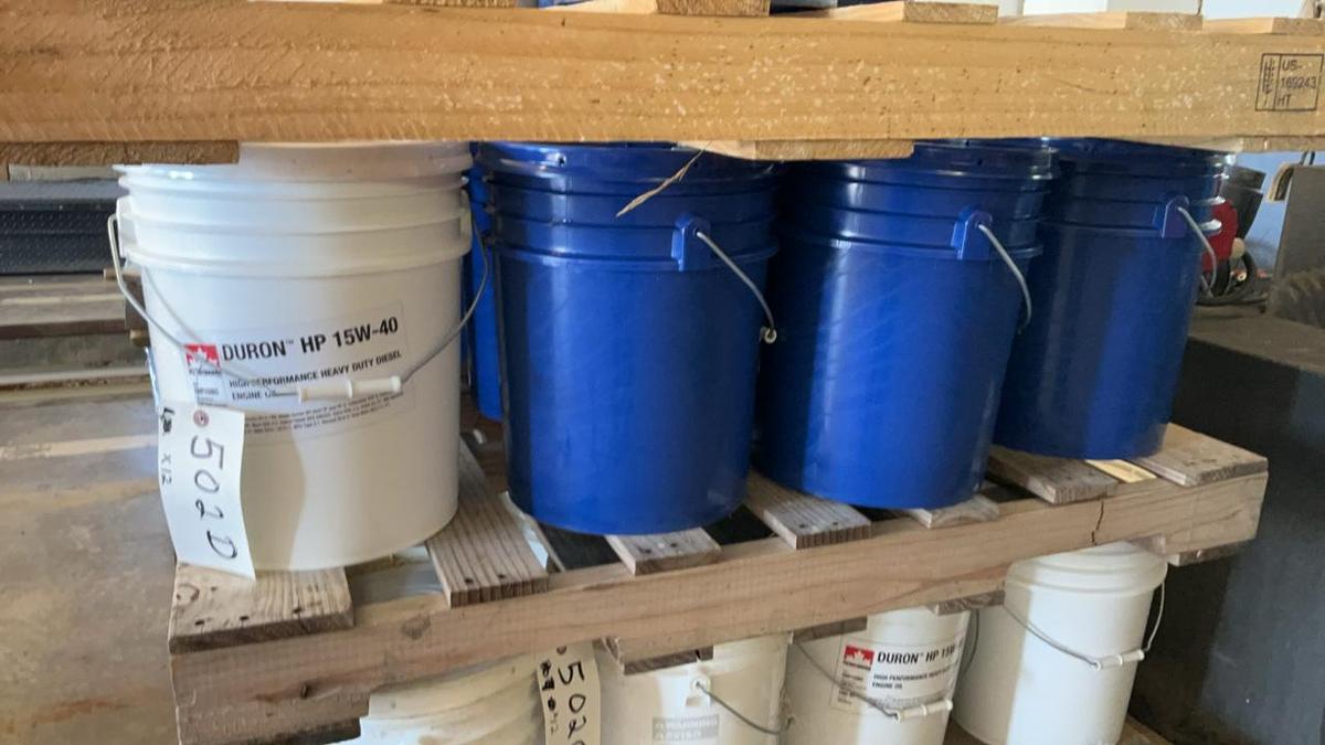 Used Duron HP 15W-40 Motor Oil