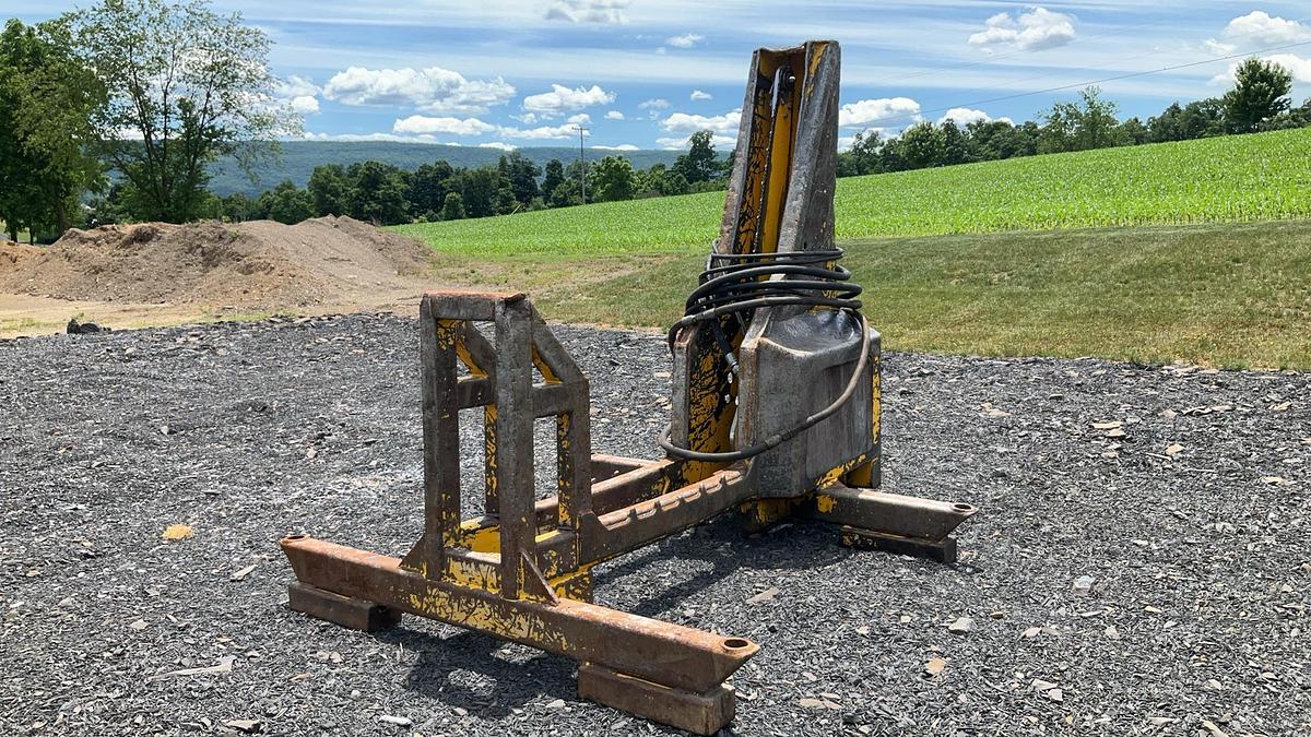 Used CSI 4400 Bucksaw