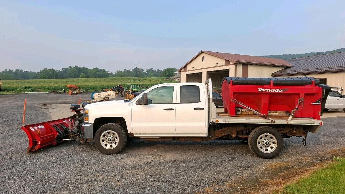 Used 2015 Chevrolet 2500 Flatbed Truck