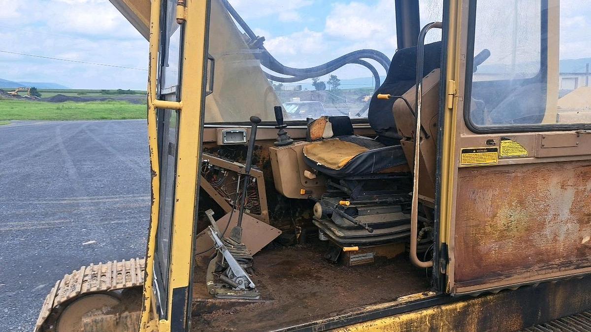 Used 1989 Caterpillar 211 Excavator