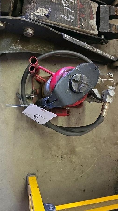 Used Automotive and Hydraulic Jack