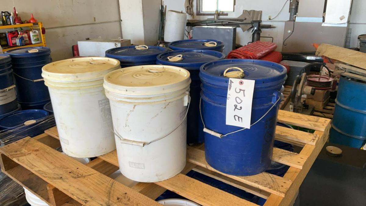 Used Duron HP 15W-40 Motor Oil