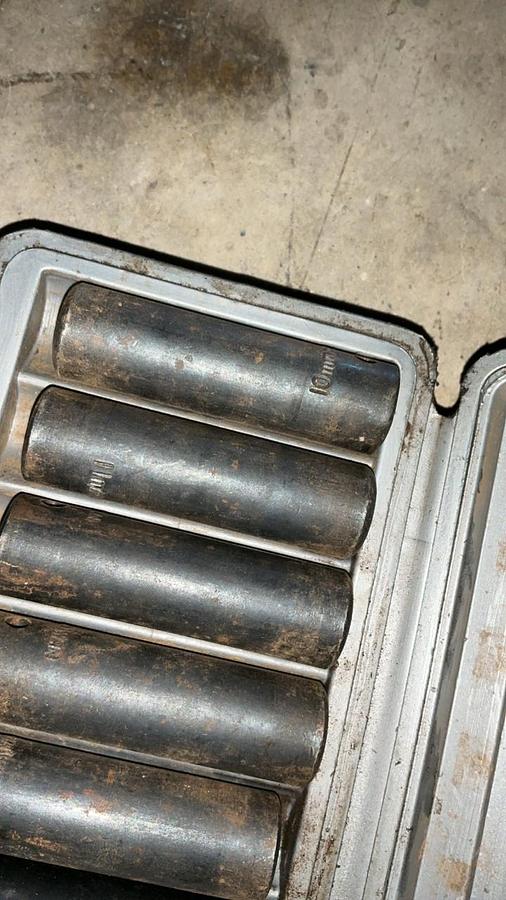 Used Breaker Bar and Sockets