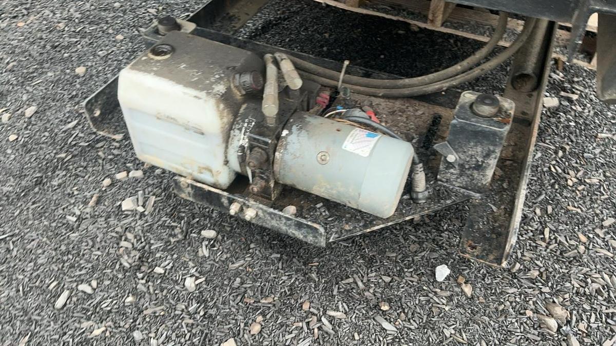 Used Dumper Dogg 5532000 Pickup Bed Insert