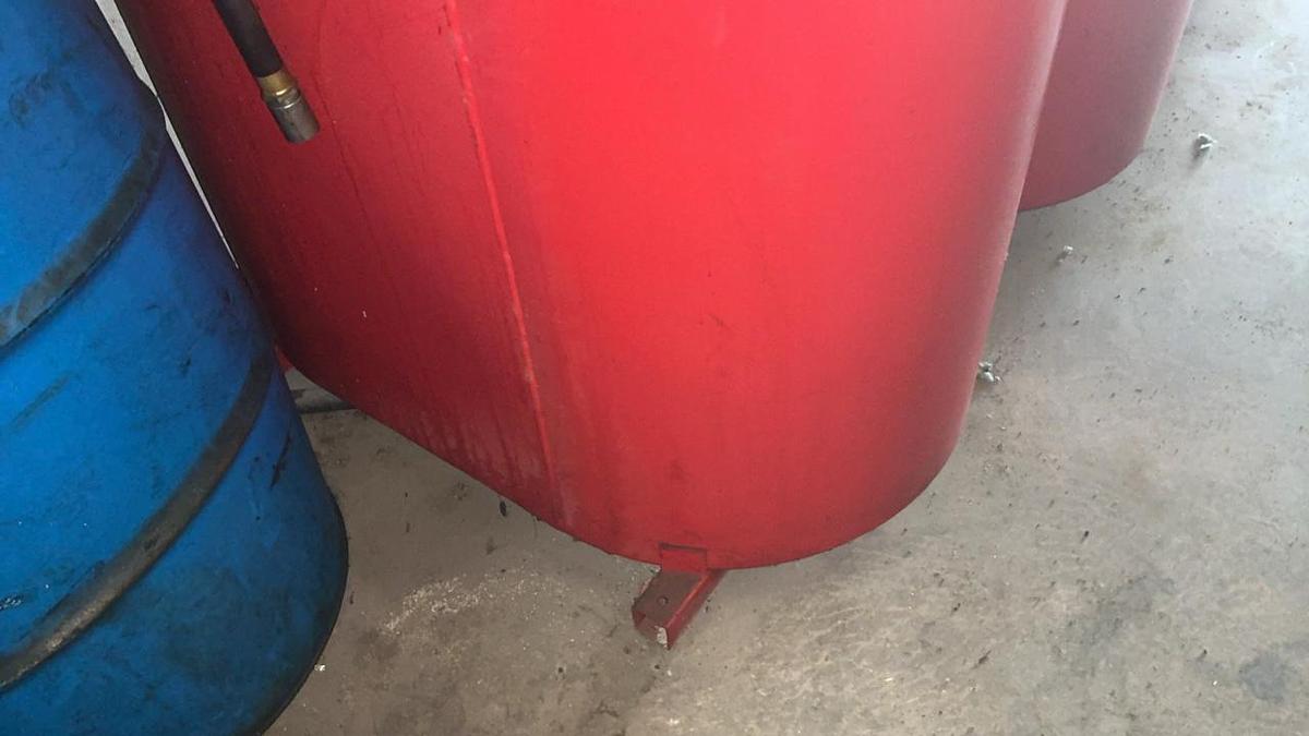 Used Turner Tanks Oil Holding Tank w/ Pump