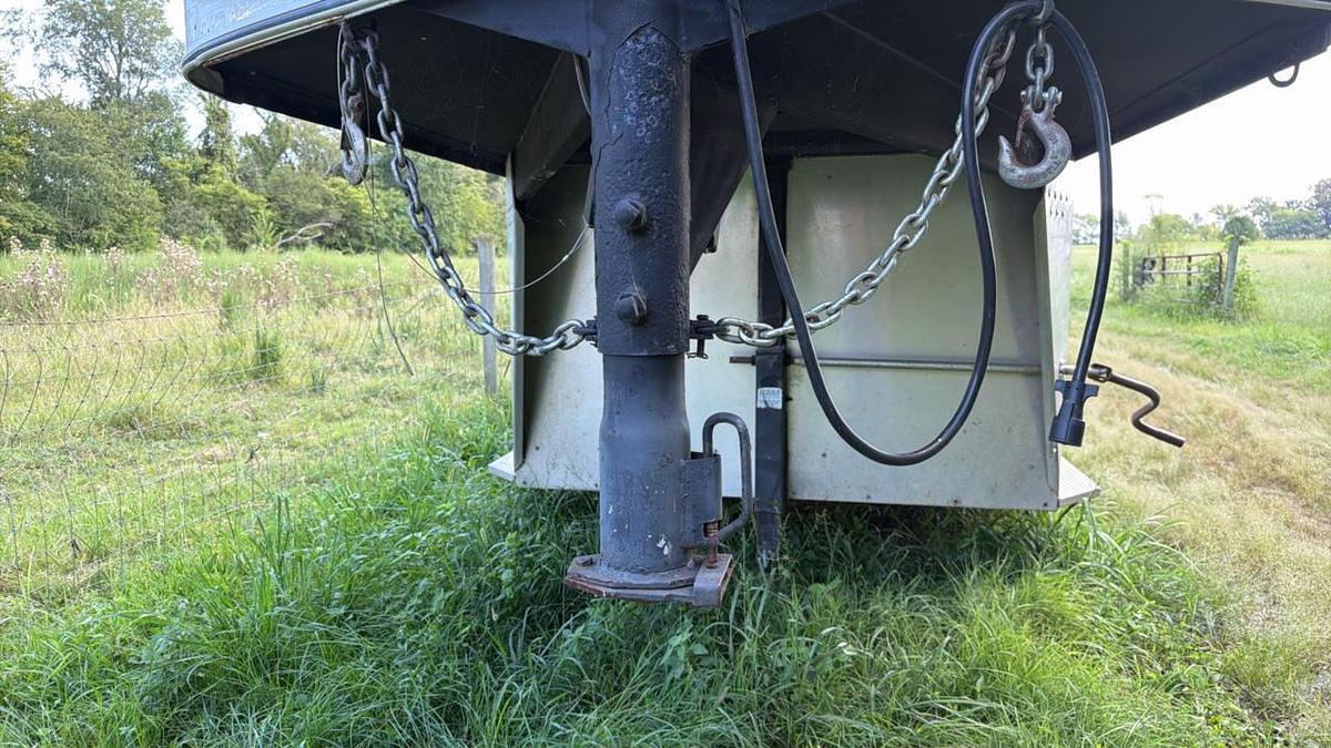 Used Sundowner 4 Horse Trailer