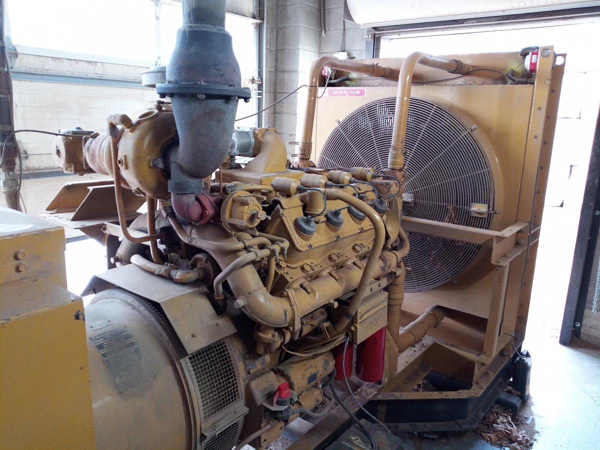 Used 3408 CAT 270 KW Nat Gas Genset