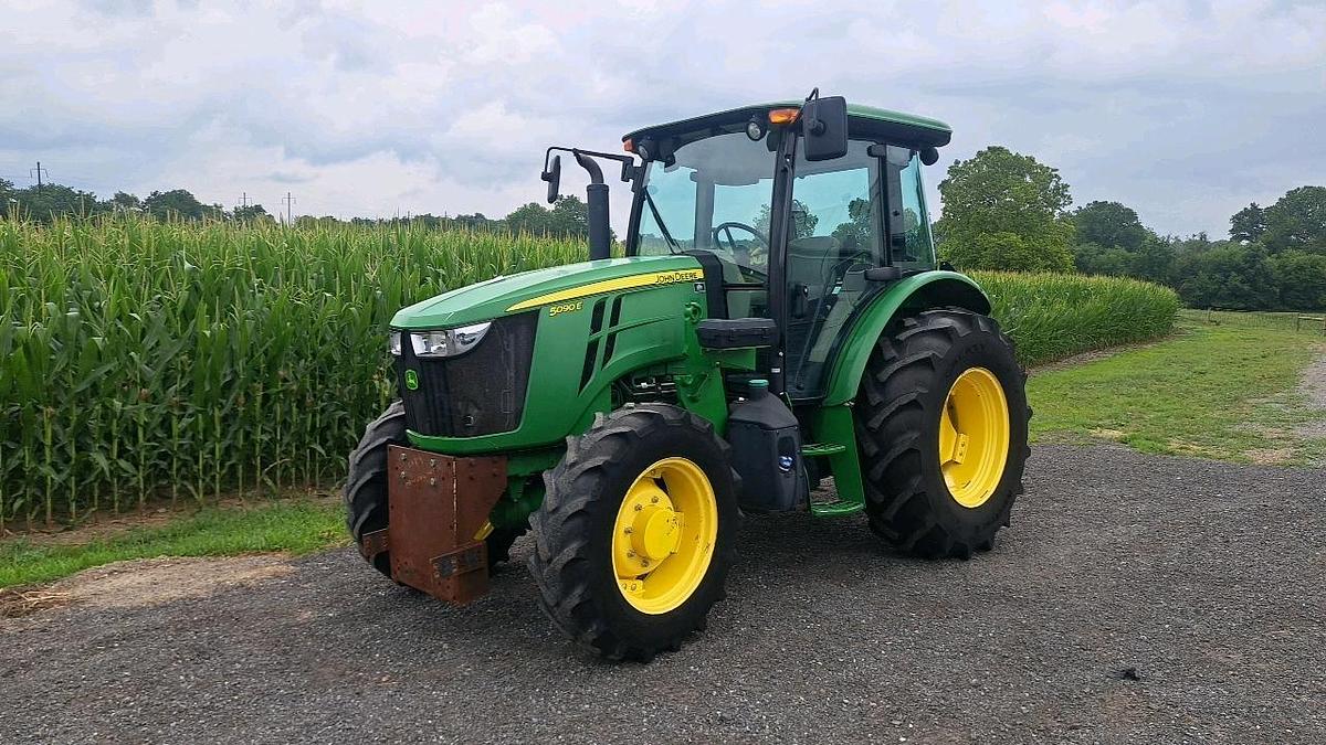 Used 2019 John Deere 5090E Tractor