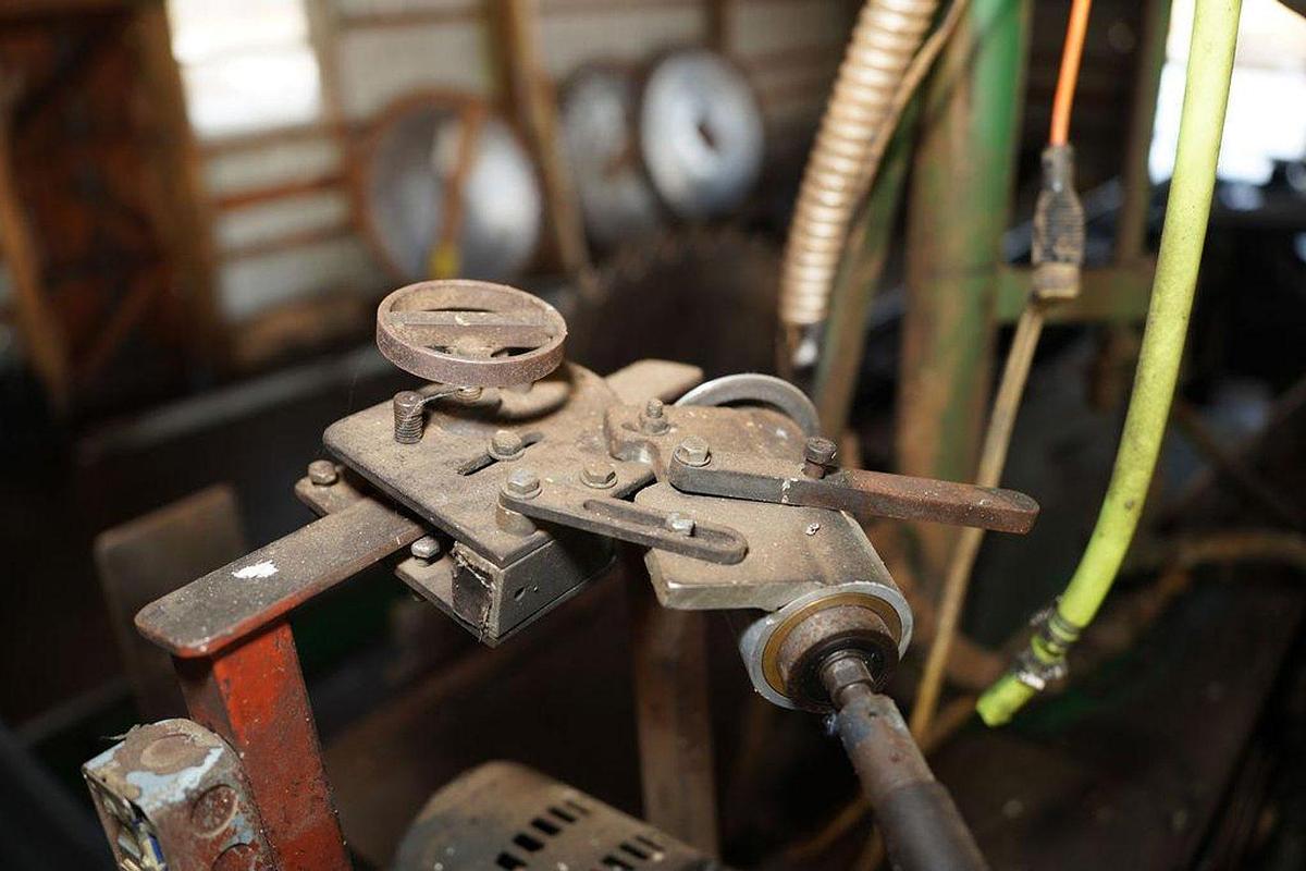 Used Complete Edmiston Circle Sawmill