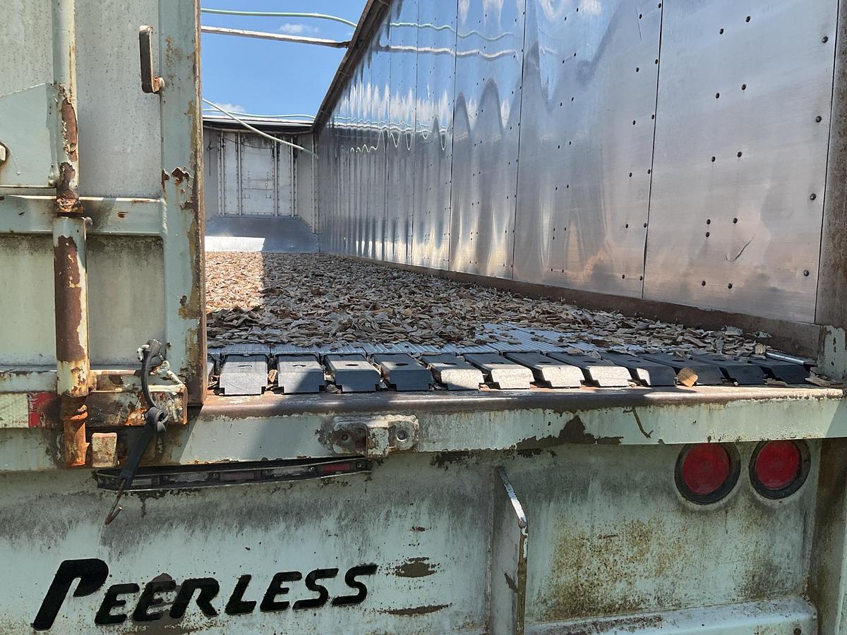 Used 2010 Peerless Live Floor Trailer