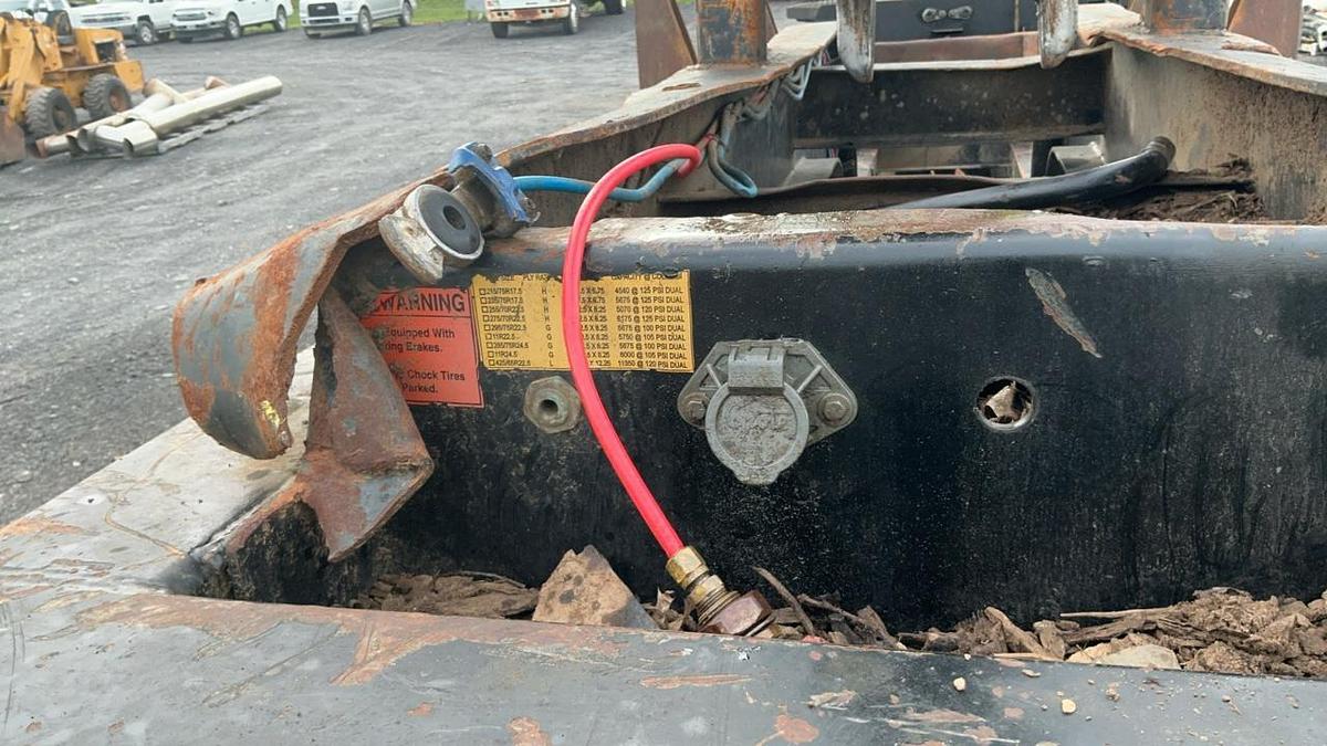 Used 2015 John Deere 335D Knuckleboom