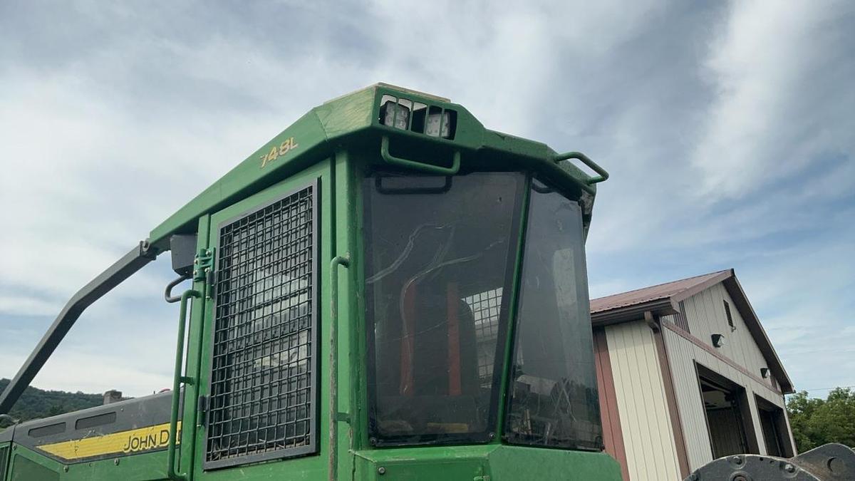 Used 2016 John Deere 748L Skidder