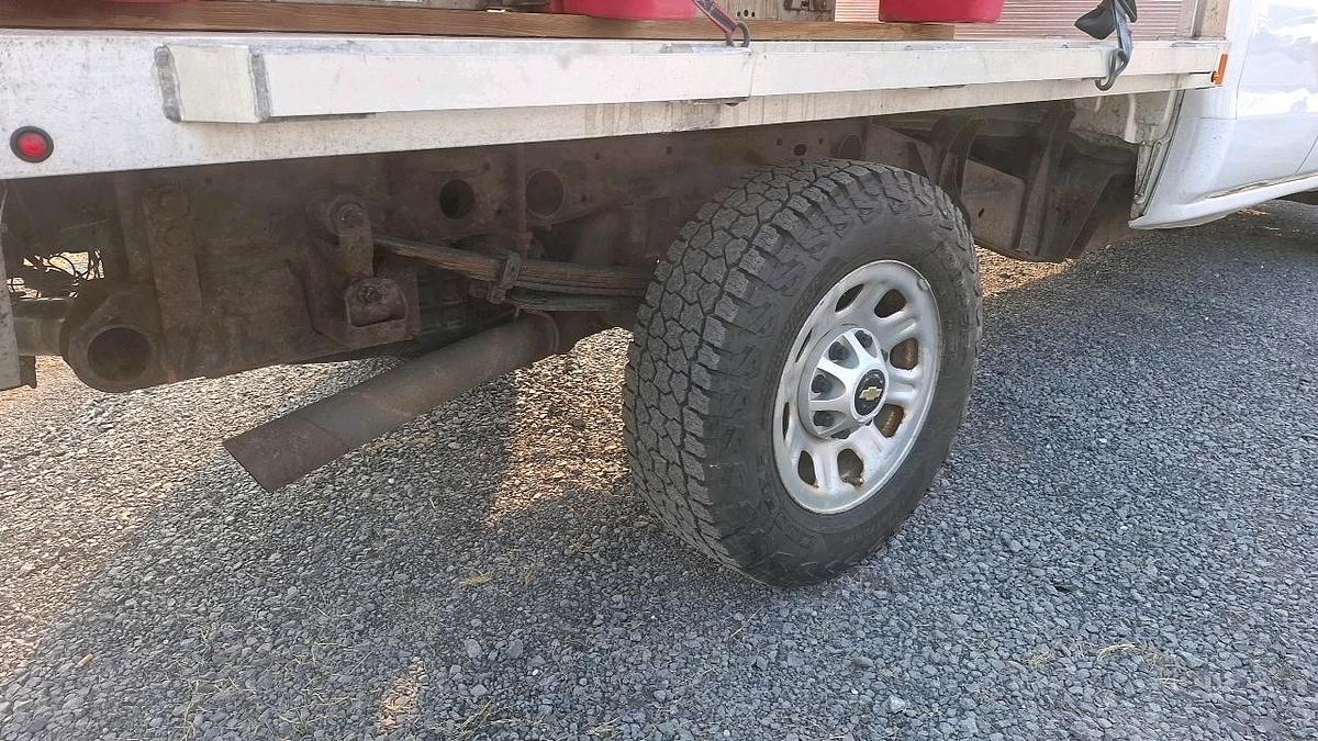 Used 2015 Chevrolet 2500 Flatbed Truck