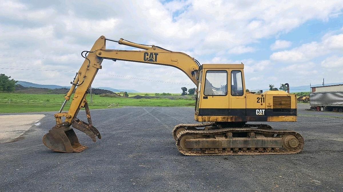 Used 1989 Caterpillar 211 Excavator