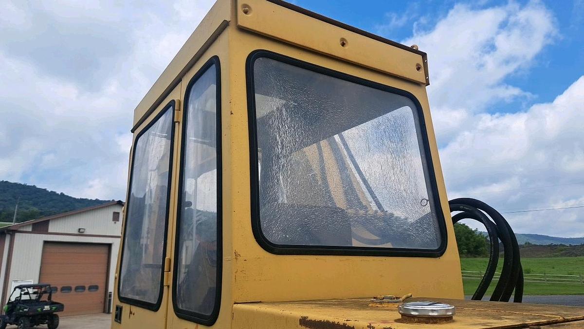 Used 1989 Caterpillar 211 Excavator