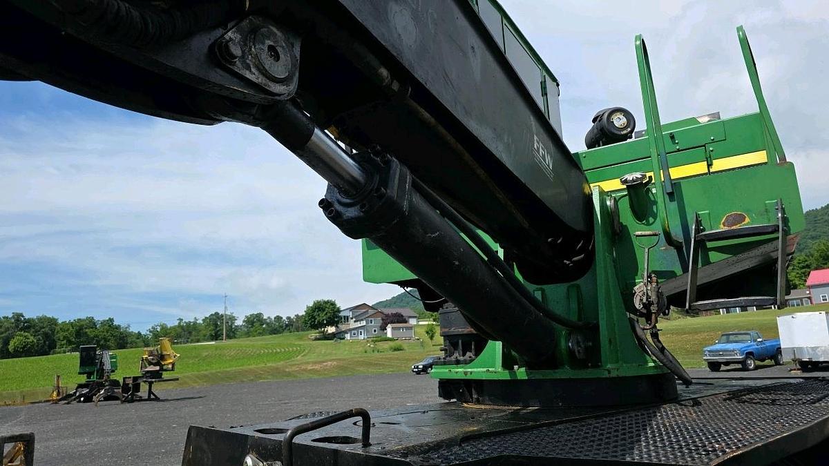 Used 2014 John Deere 437 Knuckleboom Loader