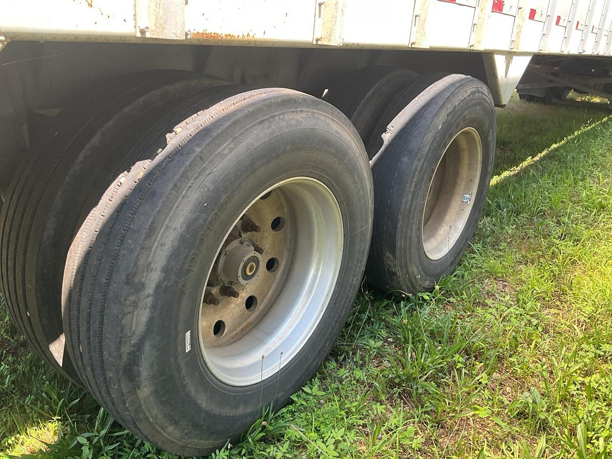 Used 2010 Peerless Live Floor Trailer